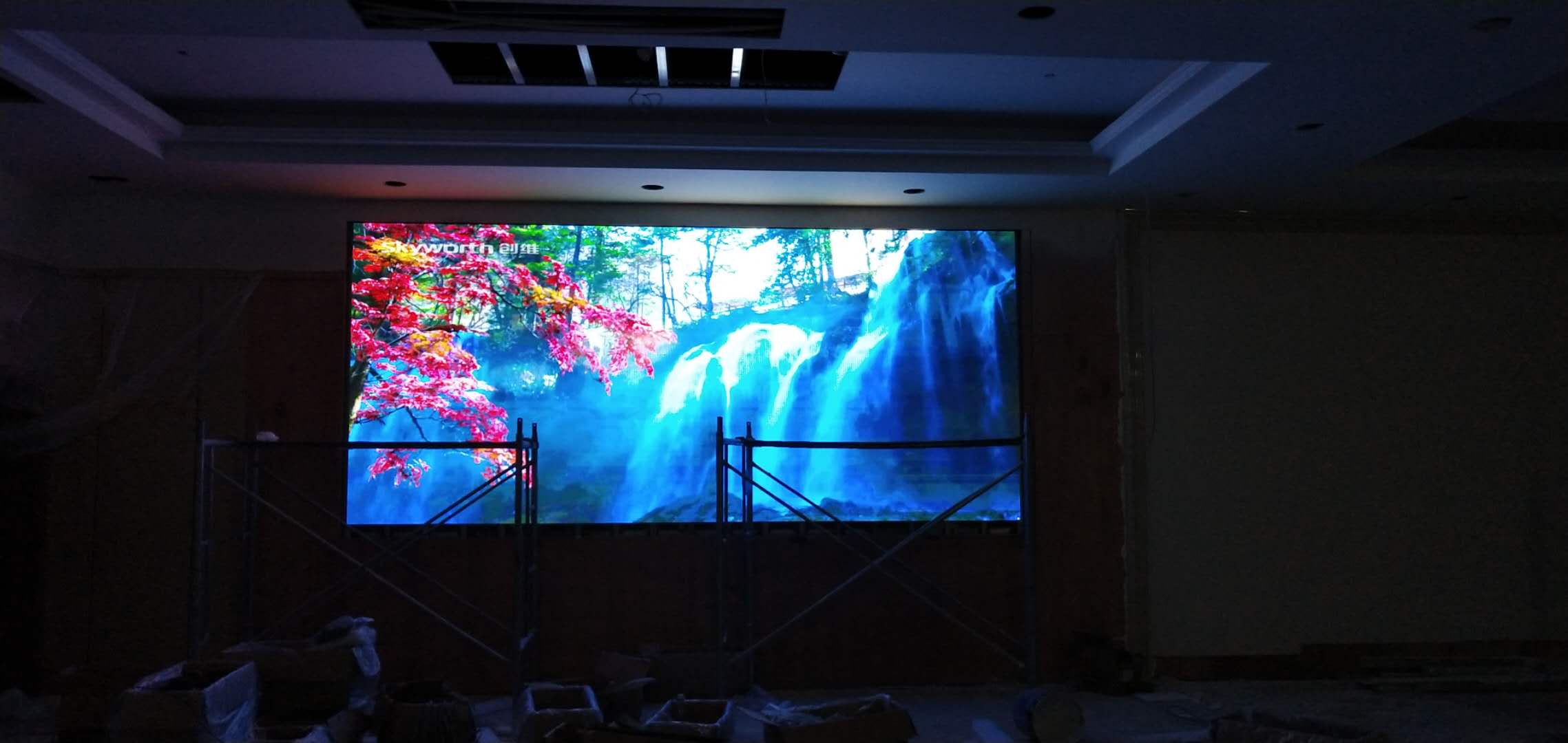 江蘇南京室內(nèi)p4 兩塊10平方酒店LED顯示屏