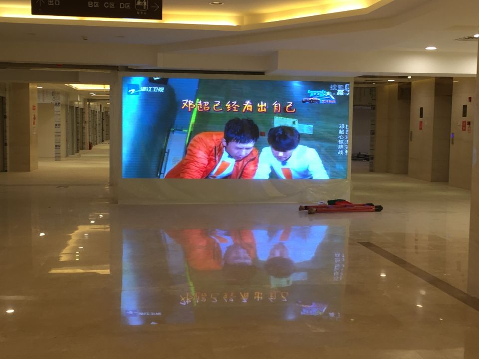 室內(nèi)LED顯示屏應(yīng)用特性分析，室內(nèi)led顯示屏，室內(nèi)led顯示屏的特點，Для внутреннего дисплея используется анализ характеристик, для внутреннего дисплея, для внутреннего дисплея，Indoor LED display application characteristics analysis, indoor LED display, indoor LED display characteristics