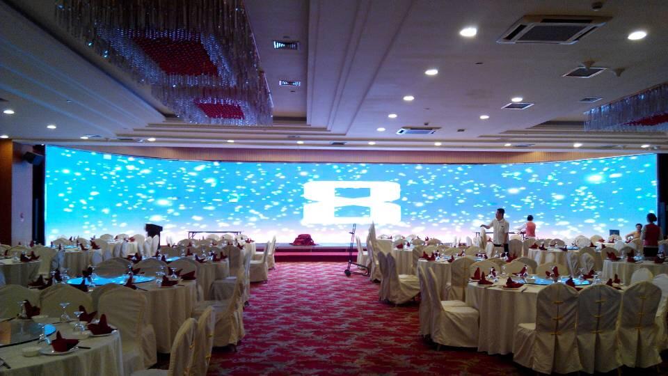 大型酒店室內(nèi)LED顯示屏，超市室內(nèi)LED顯示屏，酒店led顯示屏，Large hotel indoor LED display, supermarket indoor LED display, hotel LED display，Светодиодные дисплеи в больших отелях, дисплеи в супермаркетах, дисплеи в отелях